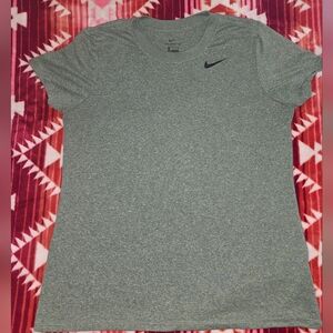 Nike Dri FIT Gray-green Short Sleeve Tee Women’s Small
